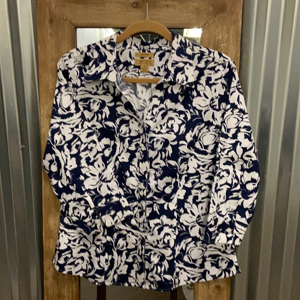 Gold Label Investments navy/white non-iron blouse